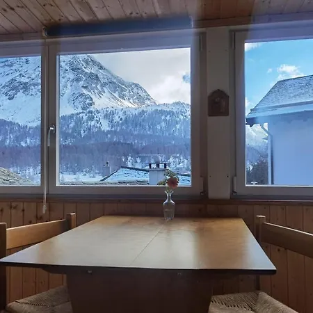 1 Bedroom In Capolago * Maloja